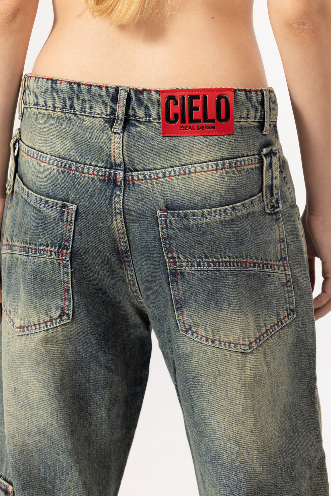 Main Character - CIELO GREEN