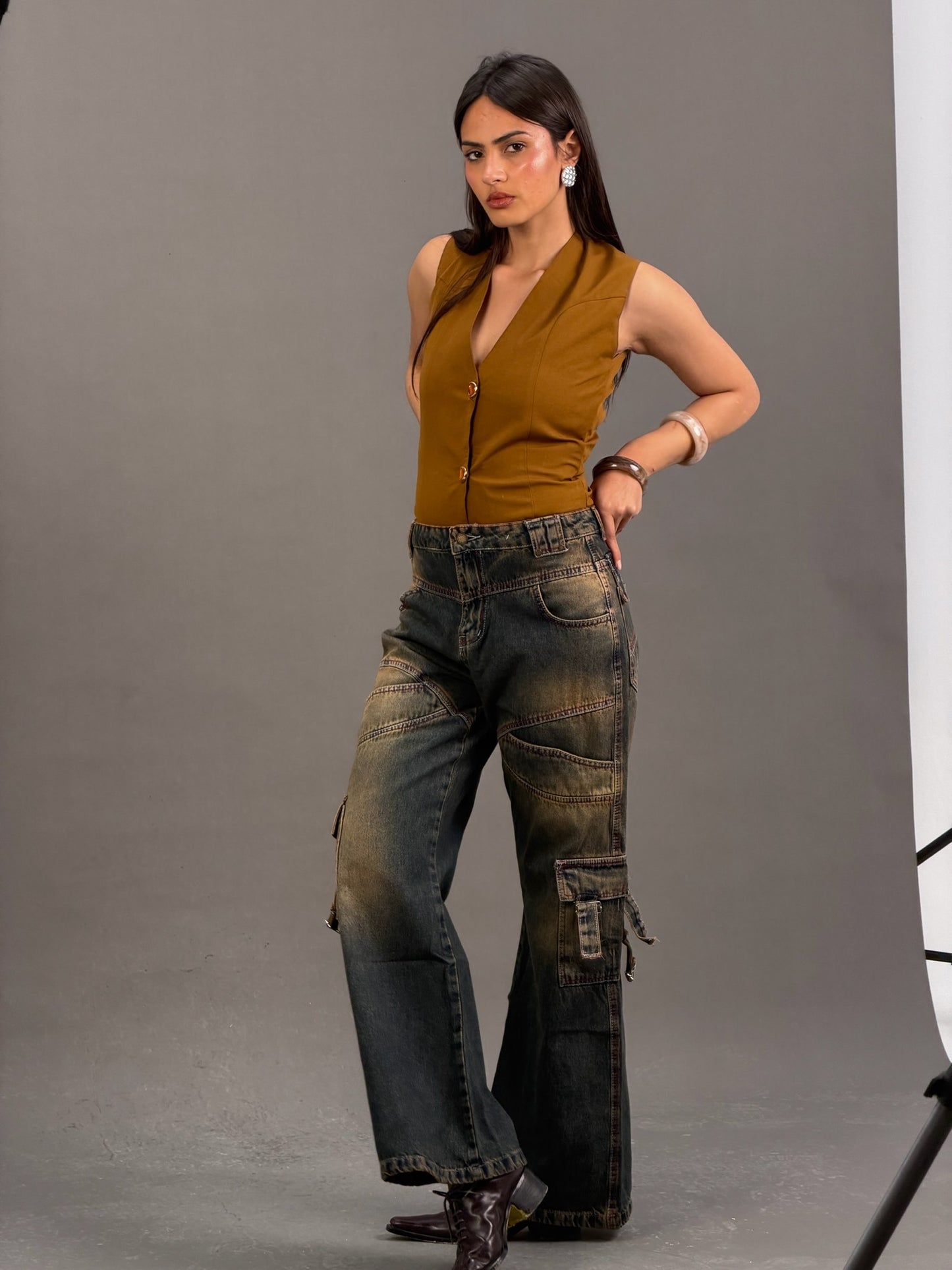 Main Character - Vintage Brown