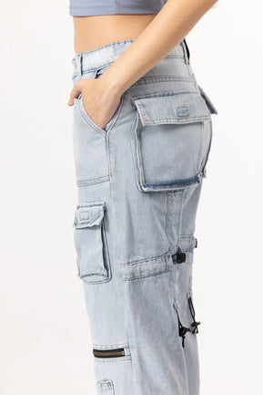 MULTI POCKET JEANS - LIGHT BLUE