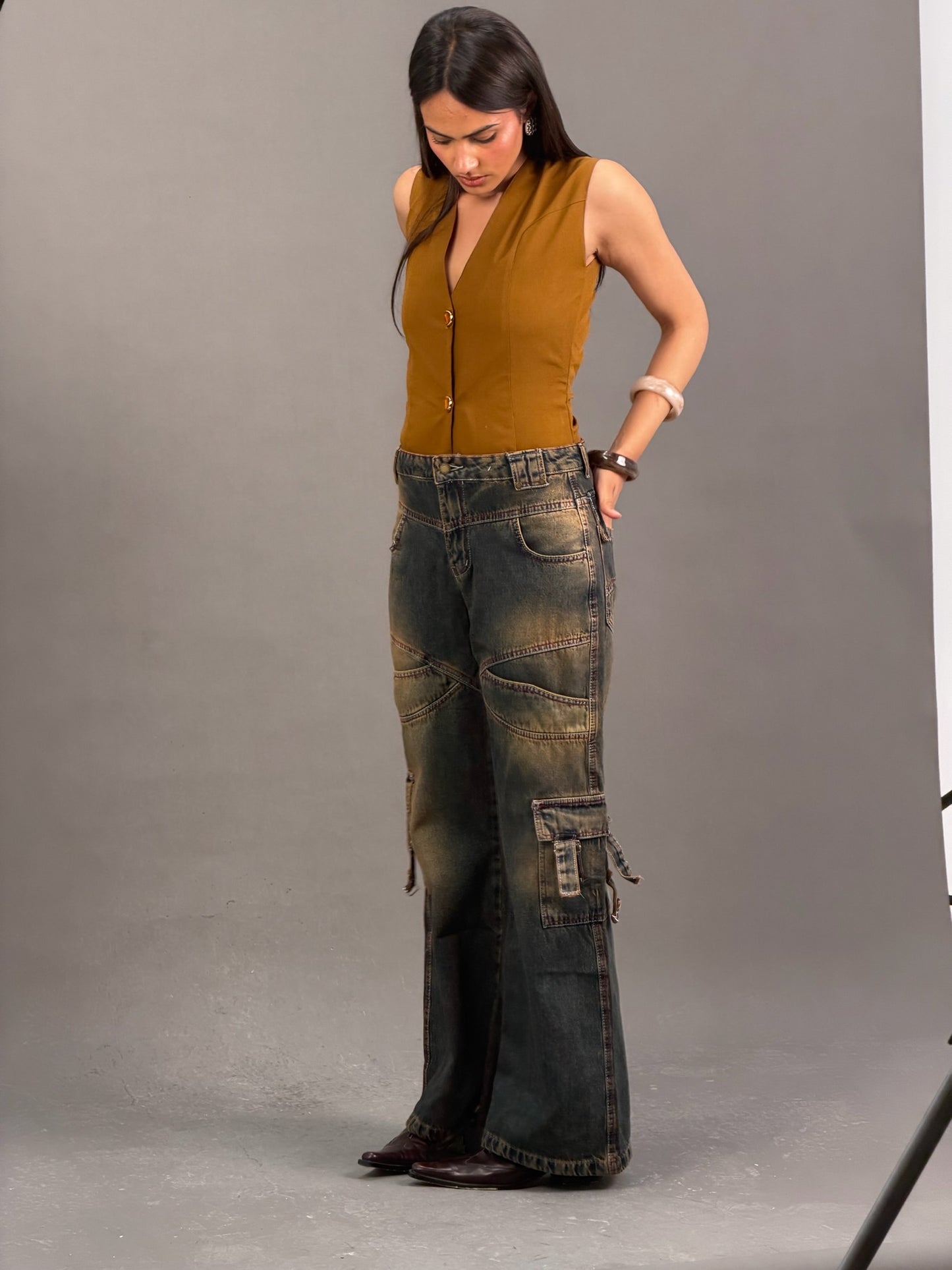 Main Character - Vintage Brown